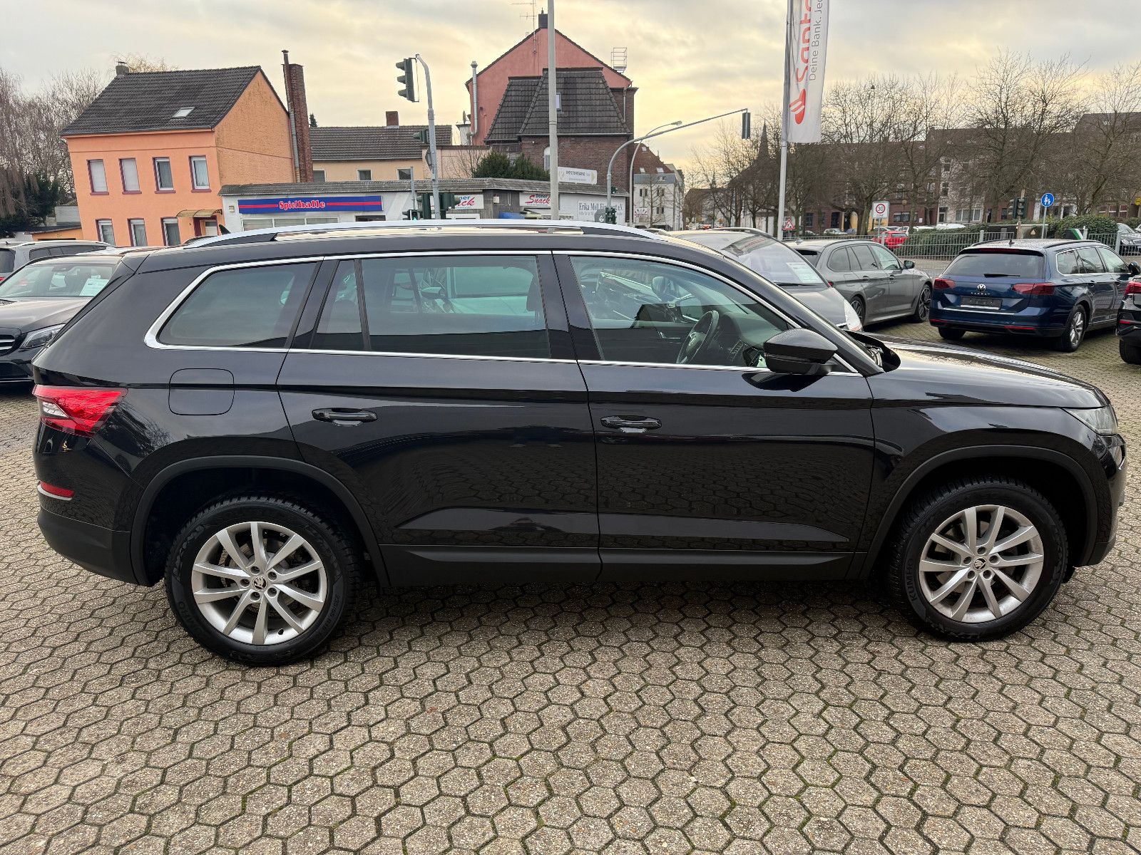 Fahrzeugabbildung SKODA Kodiaq Style*ACC*SH*Navi*