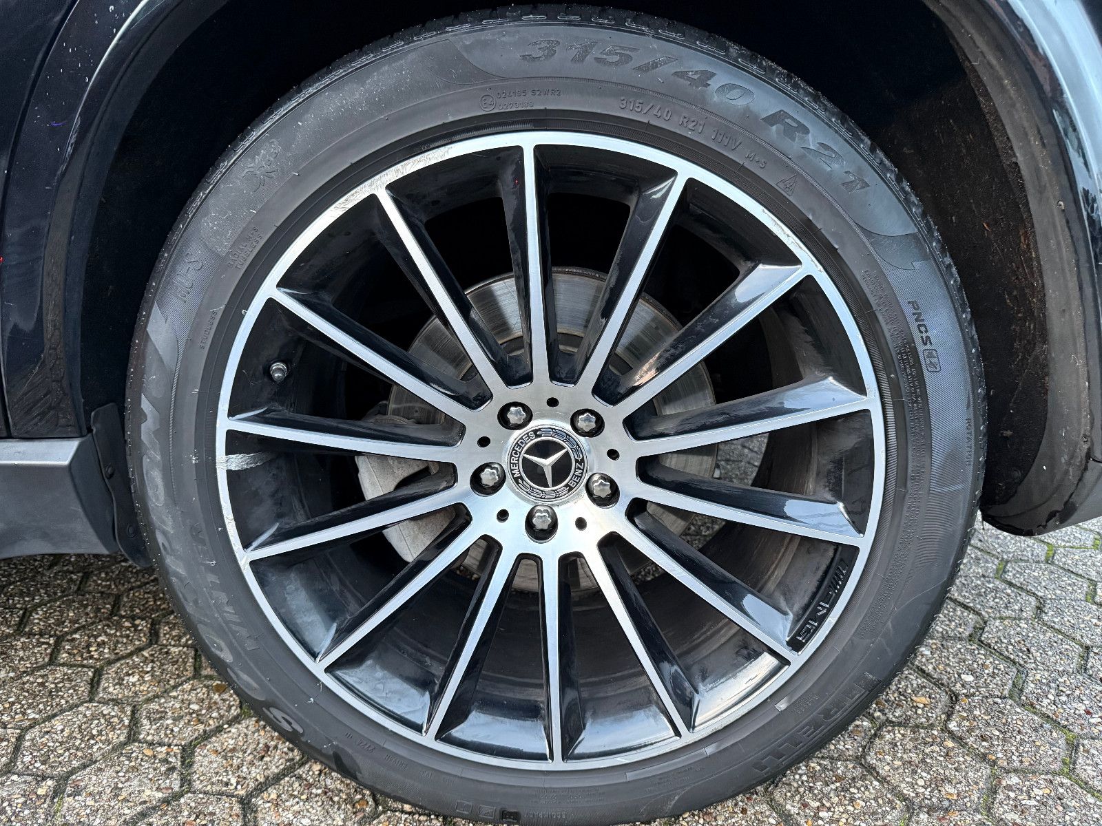 Fahrzeugabbildung Mercedes-Benz GLE 350de 4Matic*AMG*ACC*Burmester*Pano*Kinetik*