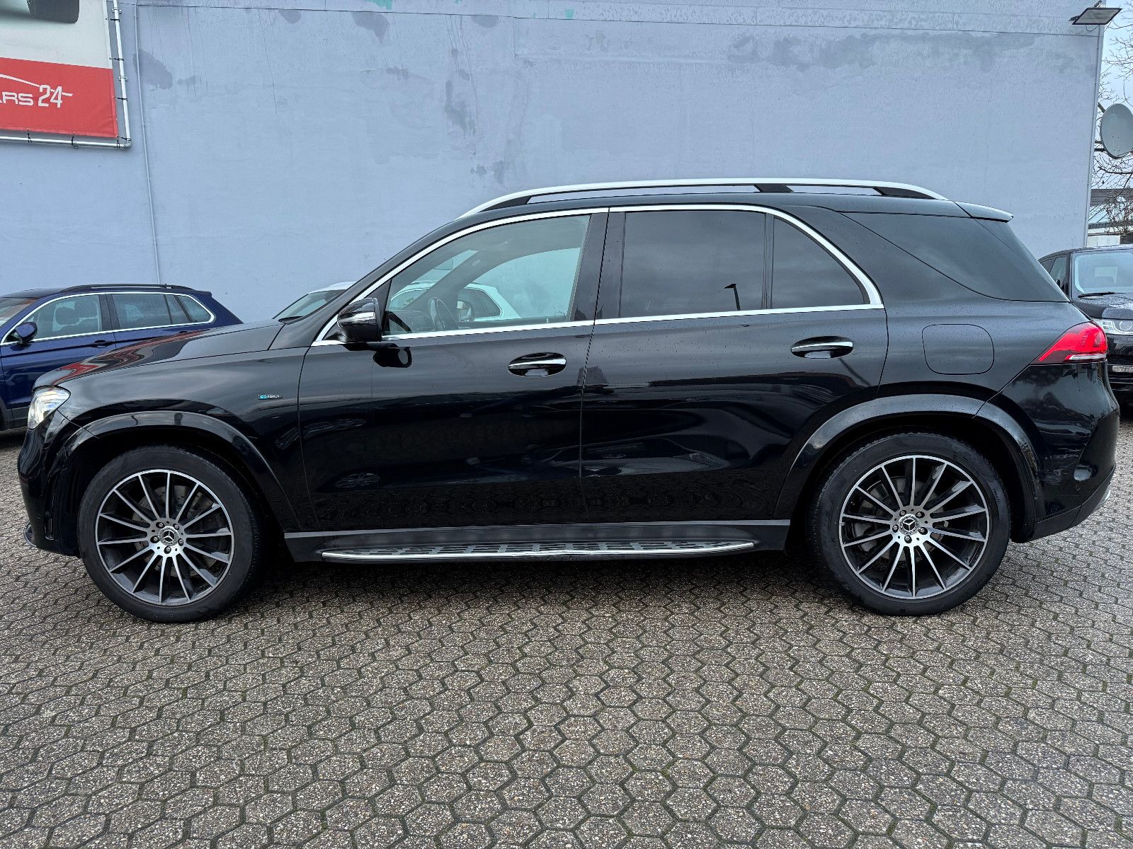 Fahrzeugabbildung Mercedes-Benz GLE 350de 4Matic*AMG*ACC*Burmester*Pano*Kinetik*