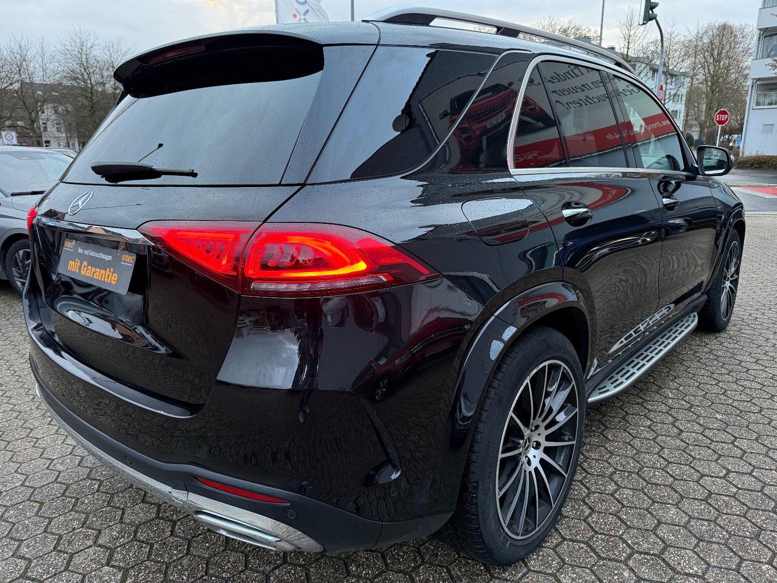 Fahrzeugabbildung Mercedes-Benz GLE 350de 4Matic*AMG*ACC*Burmester*Pano*Kinetik*