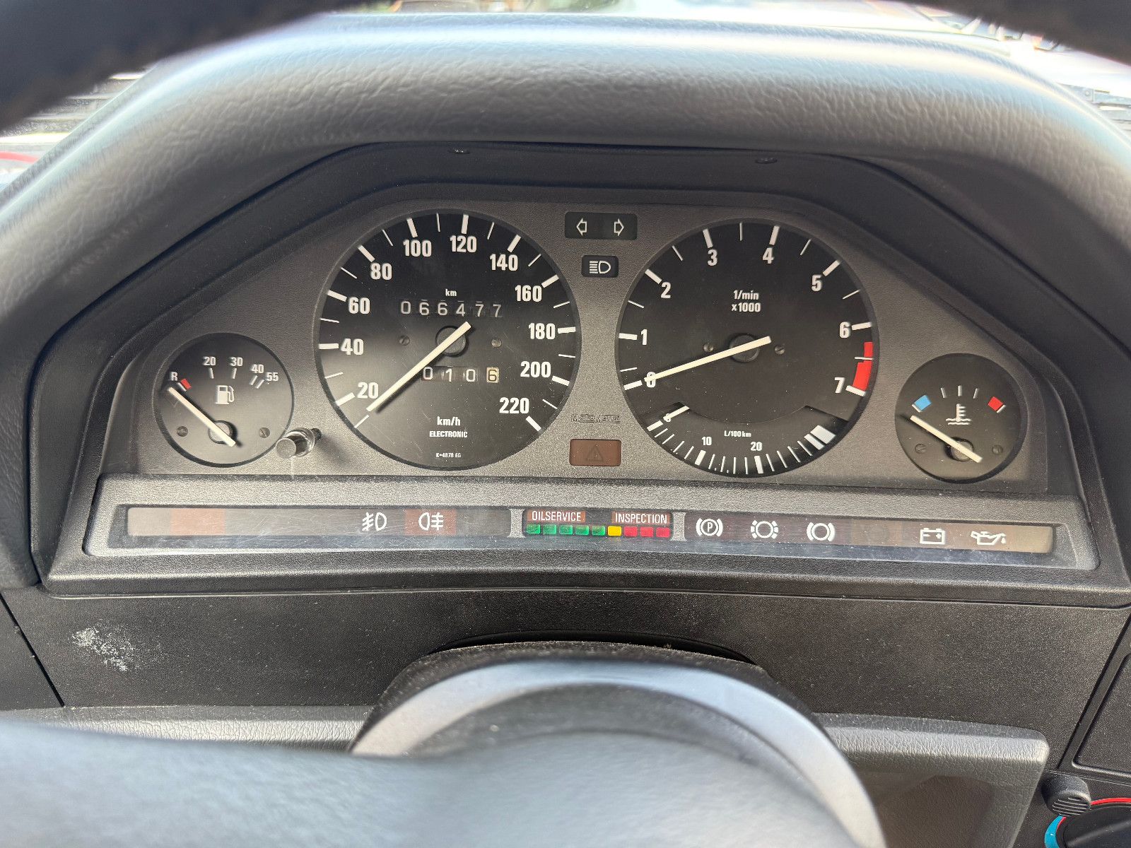 Fahrzeugabbildung BMW E30 320I wenig KM* Rostfrei*Sehr Gepflegt*