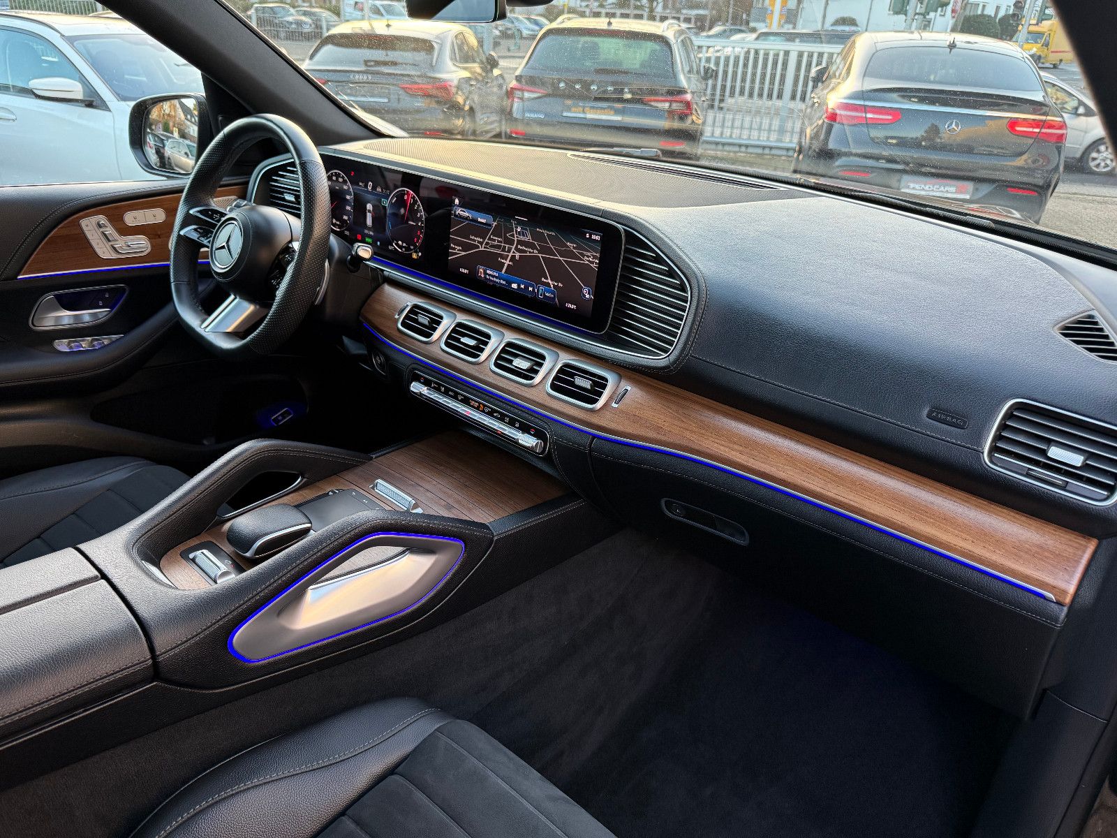 Fahrzeugabbildung Mercedes-Benz GLE 350de 4Matic*AMG*ACC*PANO*Burmester*AHK*