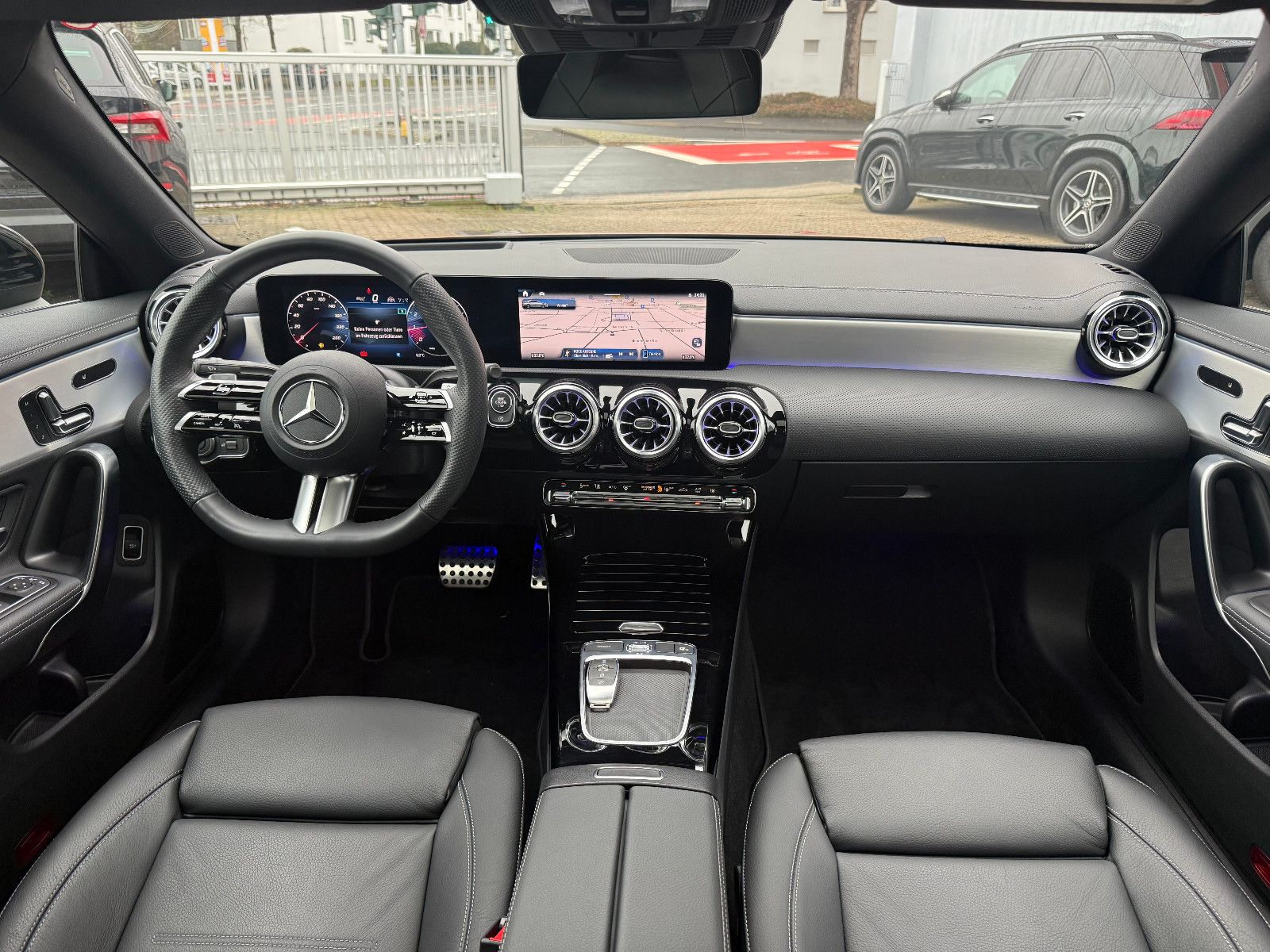 Fahrzeugabbildung Mercedes-Benz CLA 200*AMG*ACC*PANO*HEADUP*MEMORY*SH*