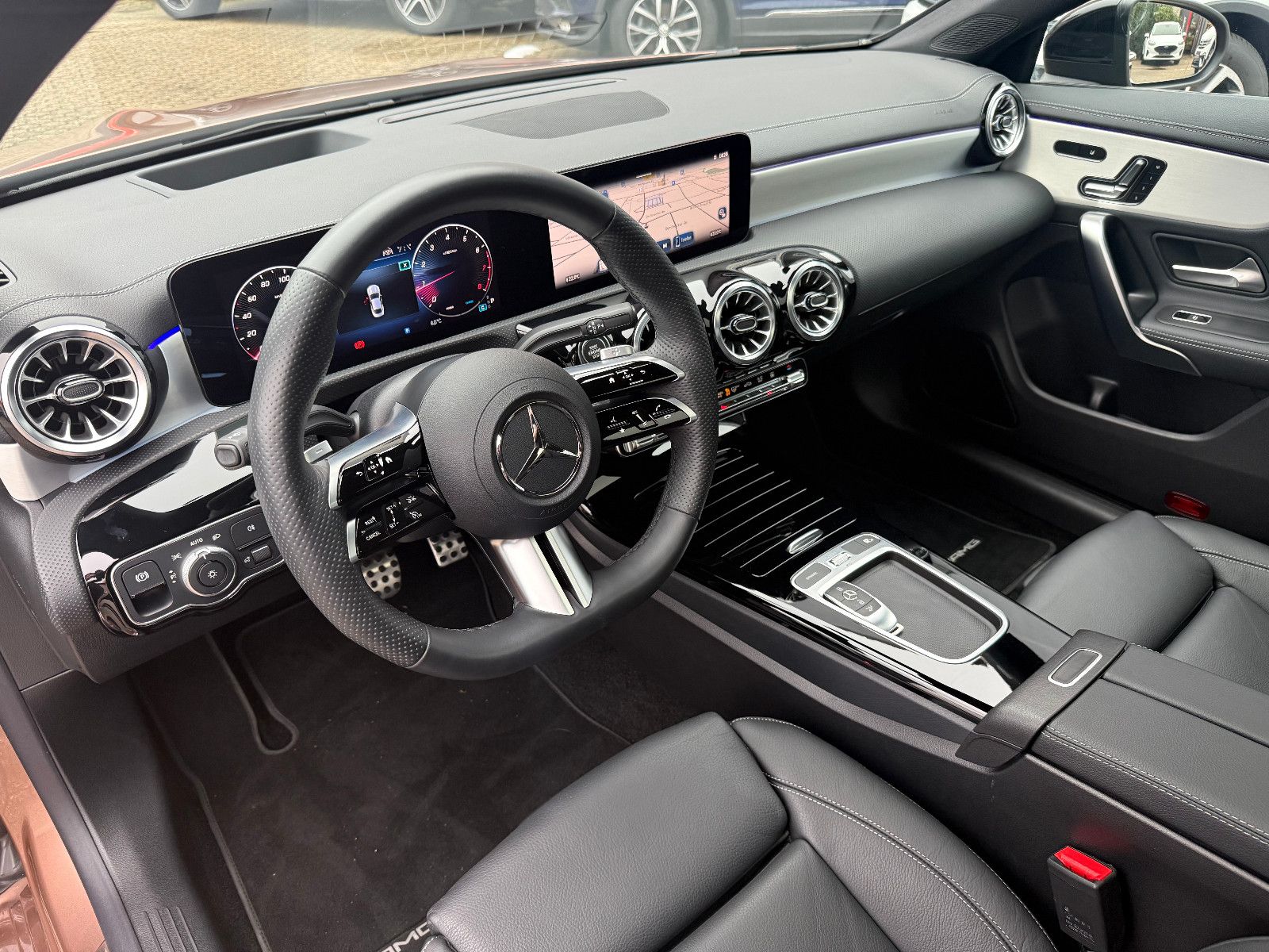 Fahrzeugabbildung Mercedes-Benz CLA 200*AMG*ACC*PANO*HEADUP*MEMORY*SH*