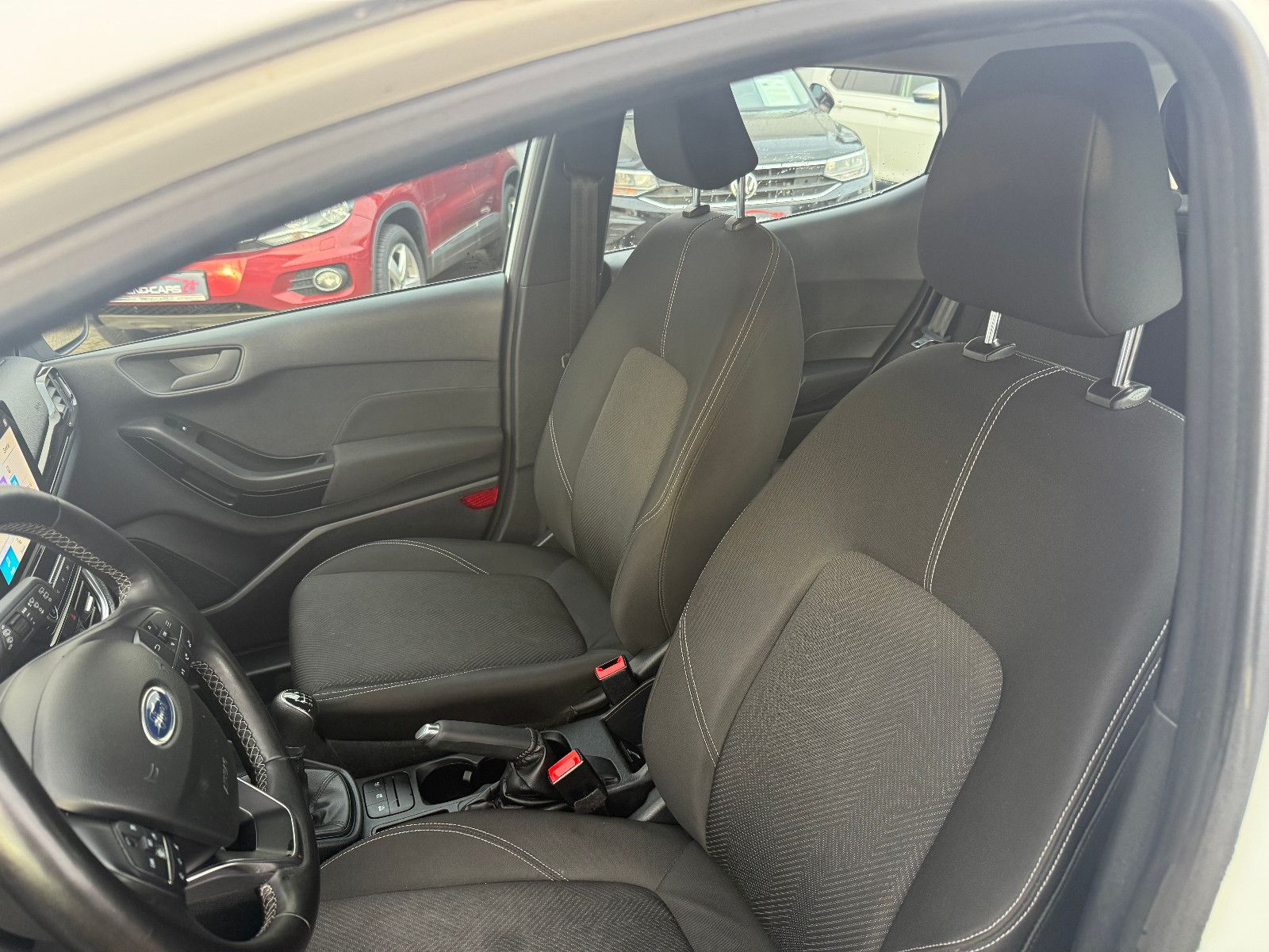 Fahrzeugabbildung Ford Fiesta Cool & Connect