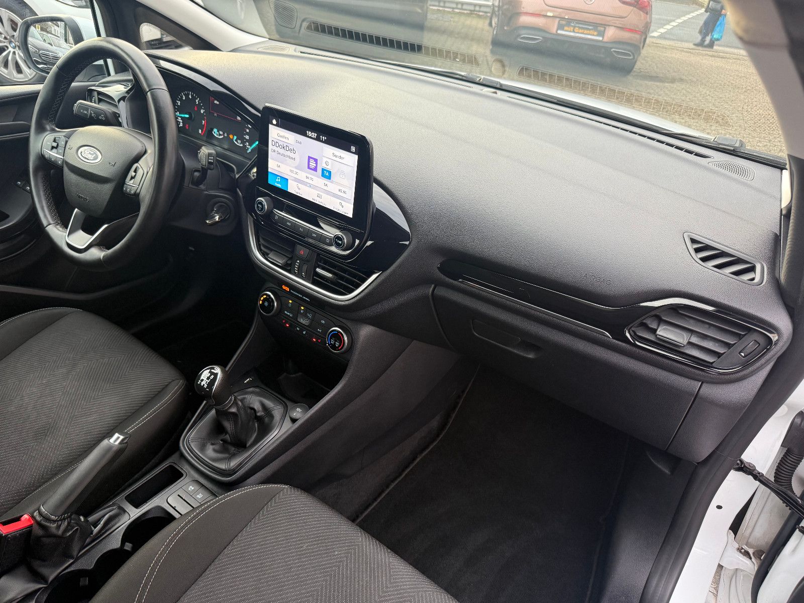 Fahrzeugabbildung Ford Fiesta Cool & Connect