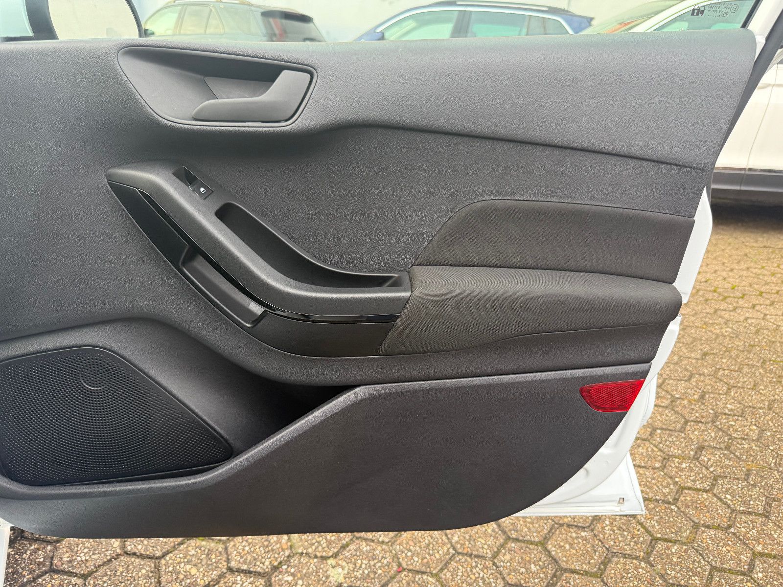 Fahrzeugabbildung Ford Fiesta Cool & Connect