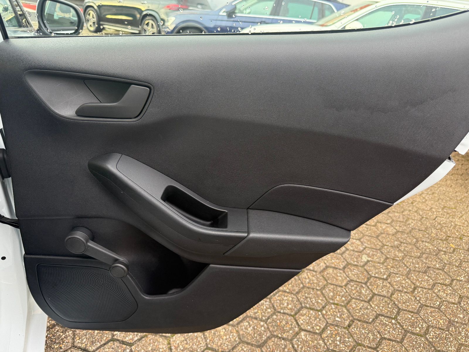 Fahrzeugabbildung Ford Fiesta Cool & Connect