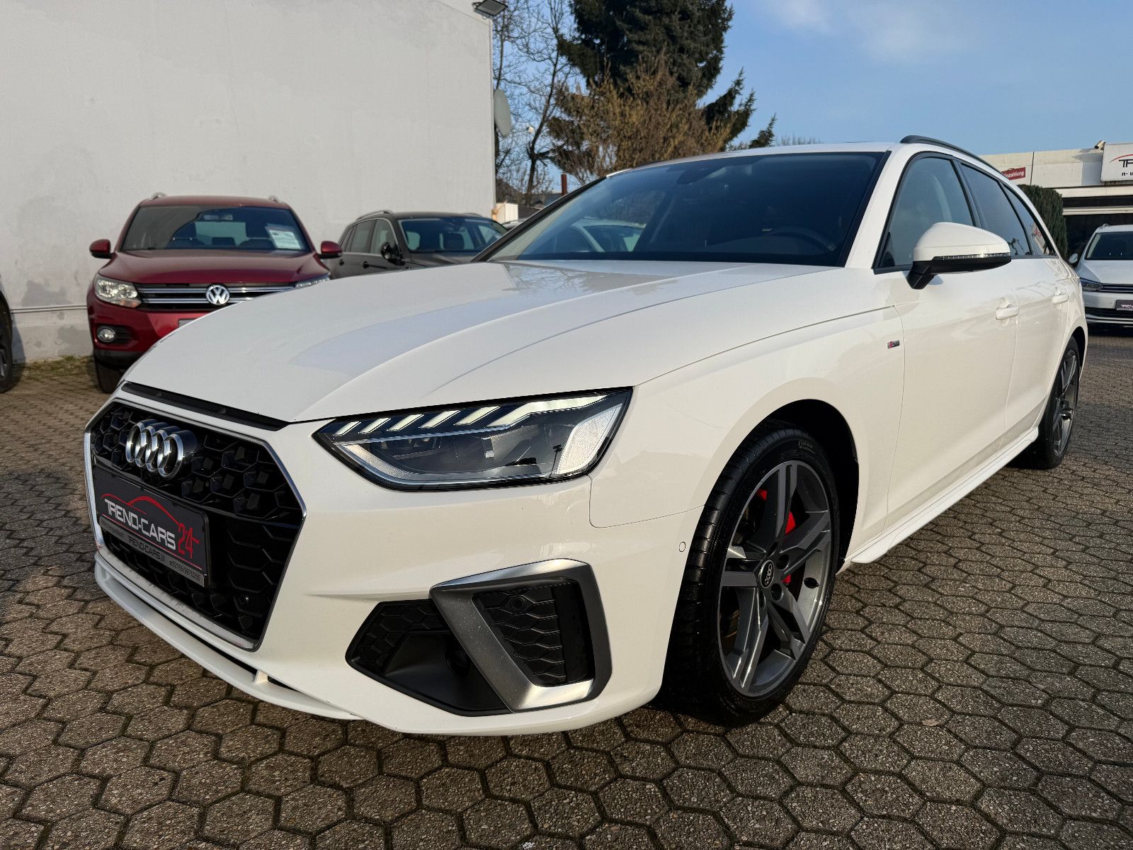 Audi A4 Avant40TDI S line*ACC*BANG&OLUFSEN*PANO*Matri