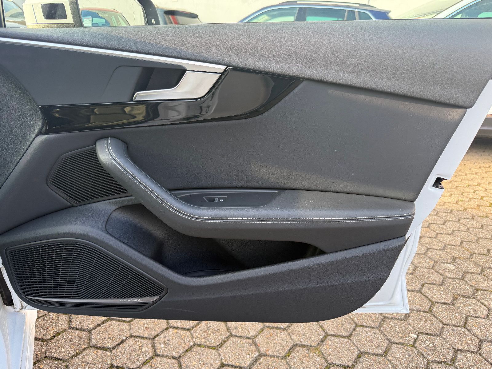 Fahrzeugabbildung Audi A4 Avant40TDI S line*ACC*BANG&OLUFSEN*PANO*Matri