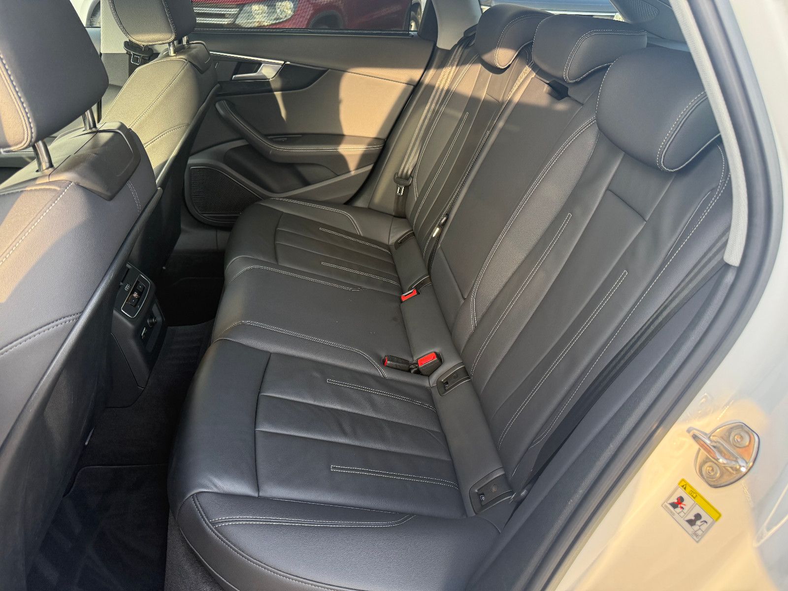 Fahrzeugabbildung Audi A4 Avant40TDI S line*ACC*BANG&OLUFSEN*PANO*Matri