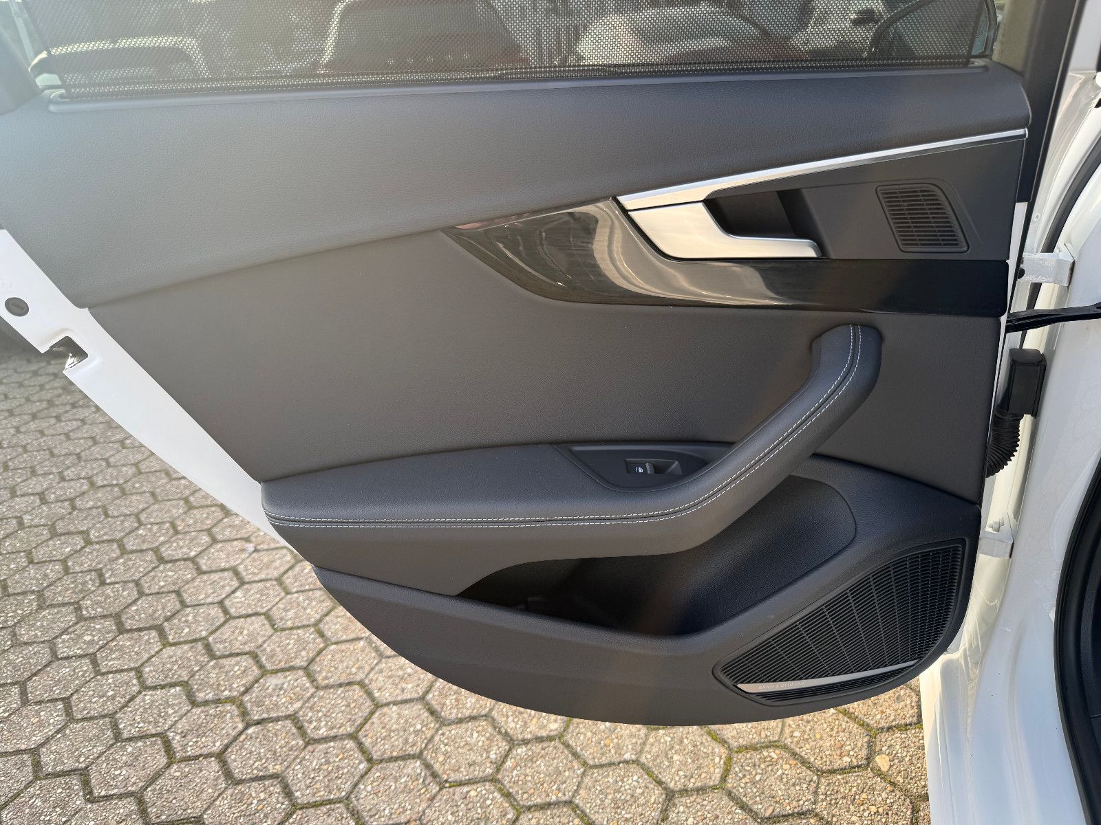 Fahrzeugabbildung Audi A4 Avant40TDI S line*ACC*BANG&OLUFSEN*PANO*Matri