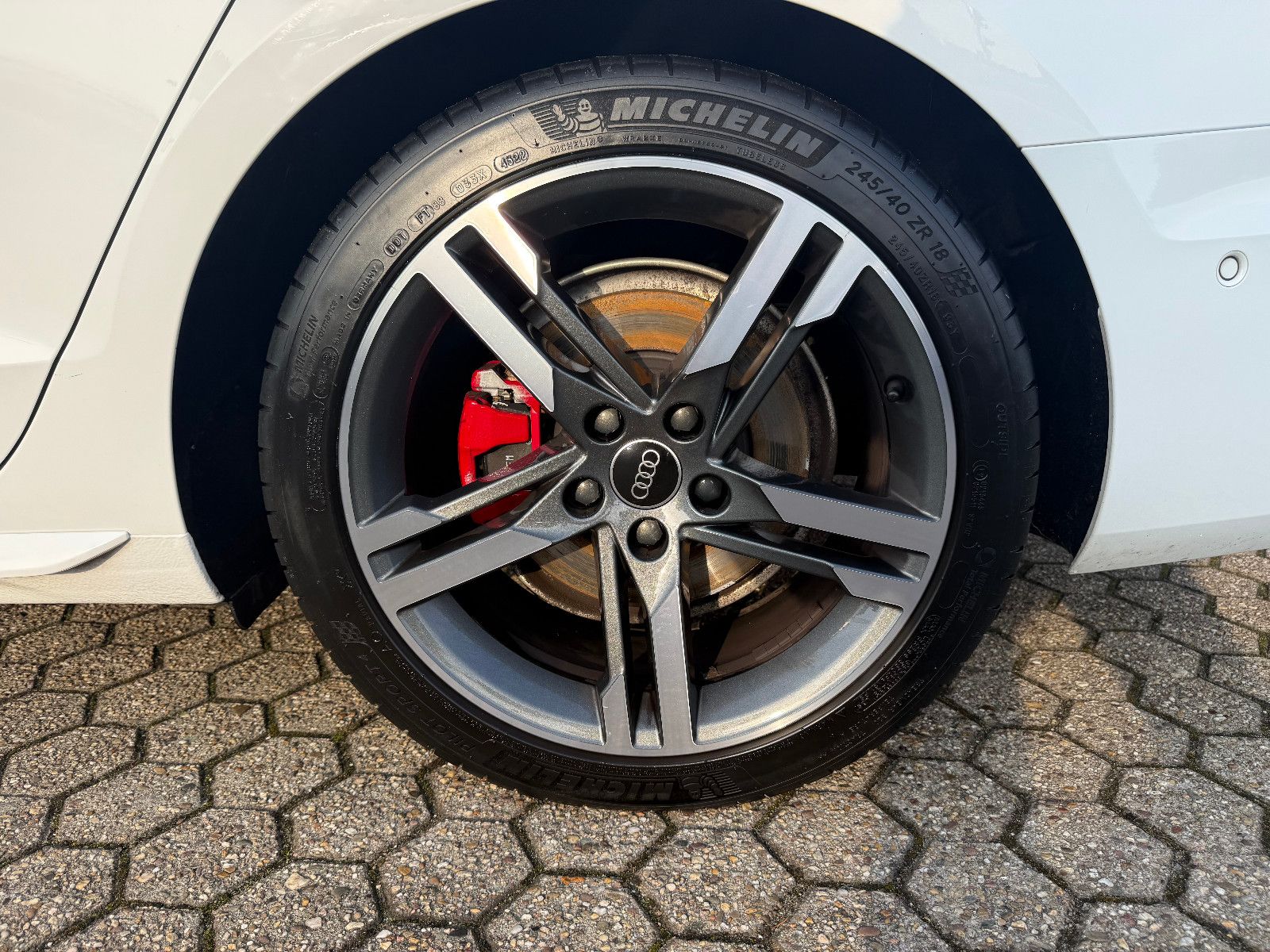 Fahrzeugabbildung Audi A4 Avant40TDI S line*ACC*BANG&OLUFSEN*PANO*Matri