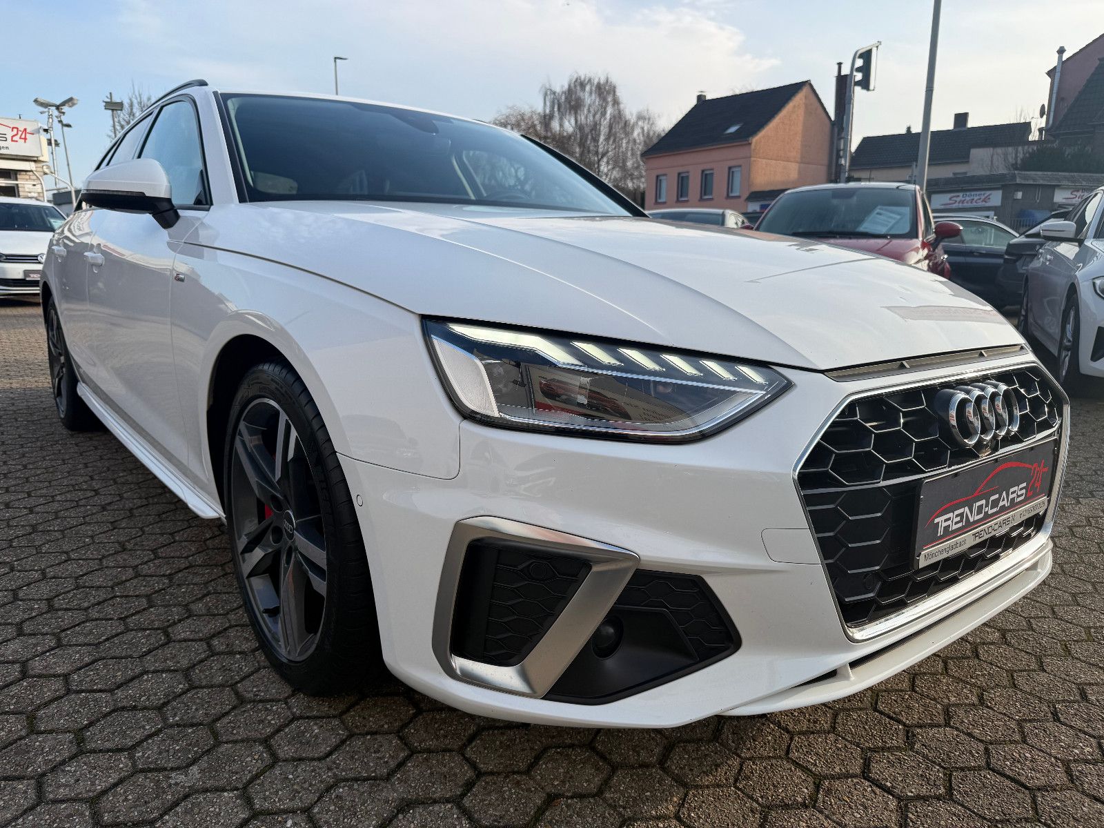 Fahrzeugabbildung Audi A4 Avant40TDI S line*ACC*BANG&OLUFSEN*PANO*Matri