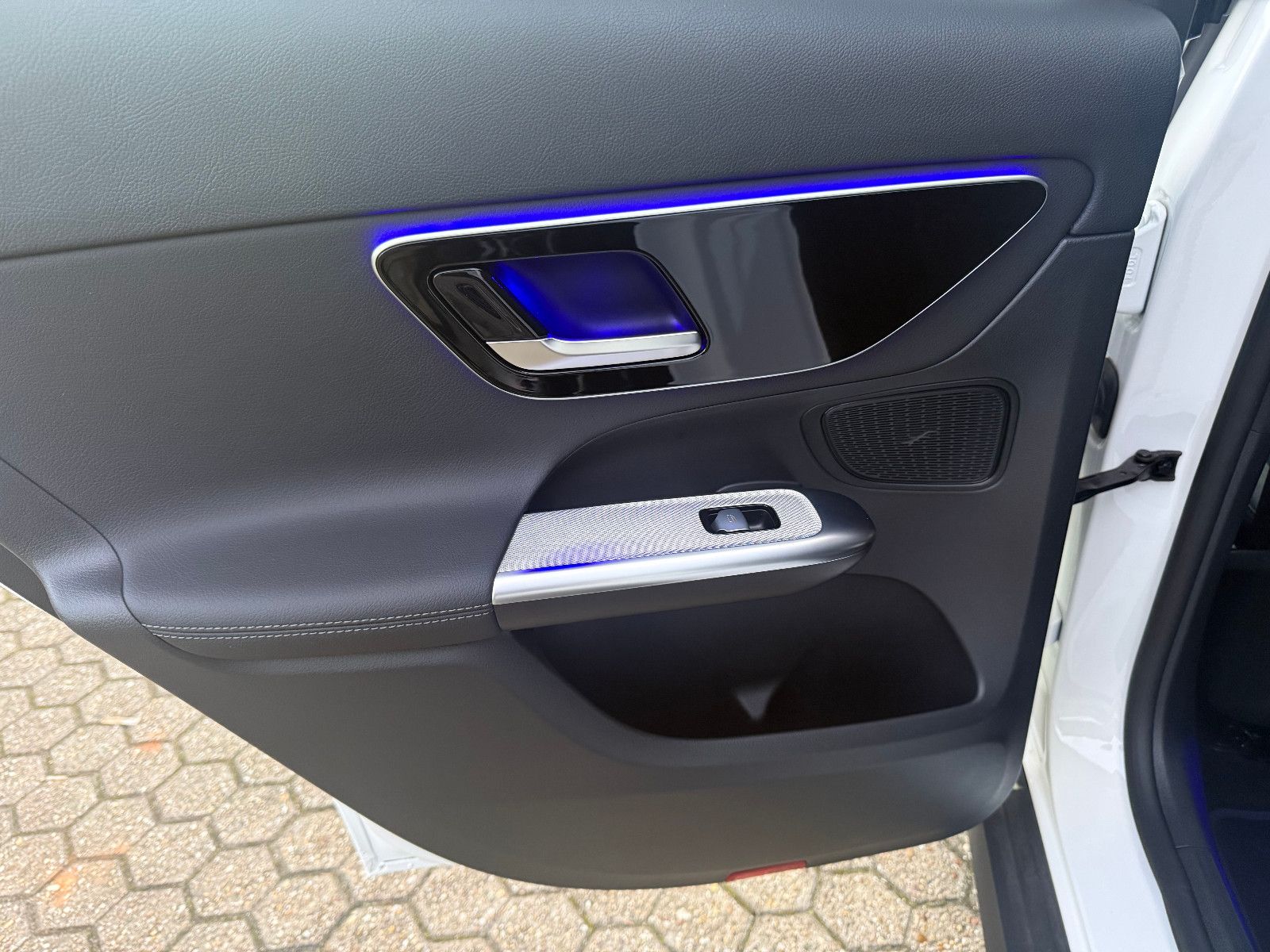 Fahrzeugabbildung Mercedes-Benz GLC 200 4Matic*Avantgarde*KAM*AHK*WIDES*LED*ACC*