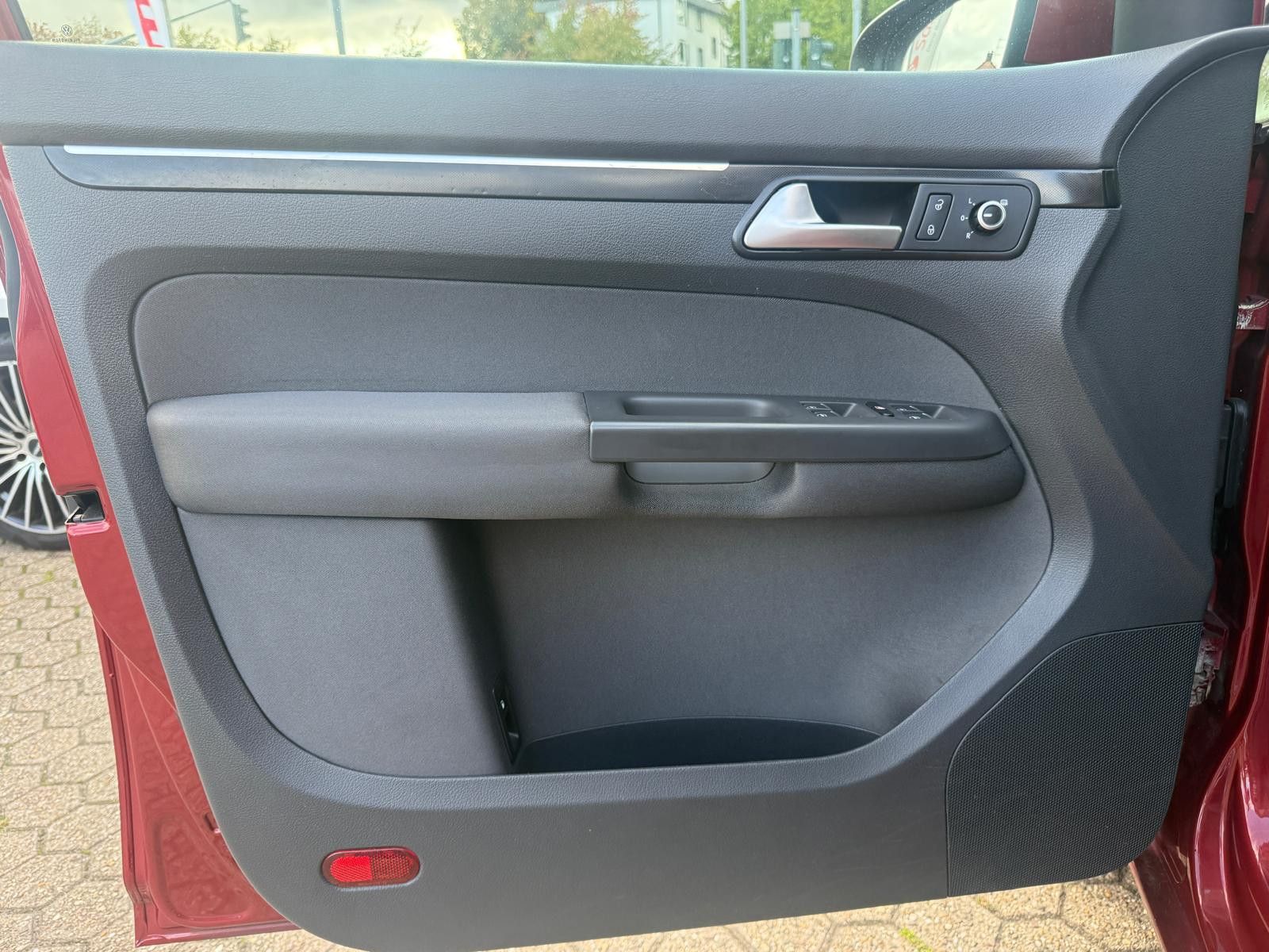 Fahrzeugabbildung Volkswagen Touran Highline*Klima*AHK*SH*