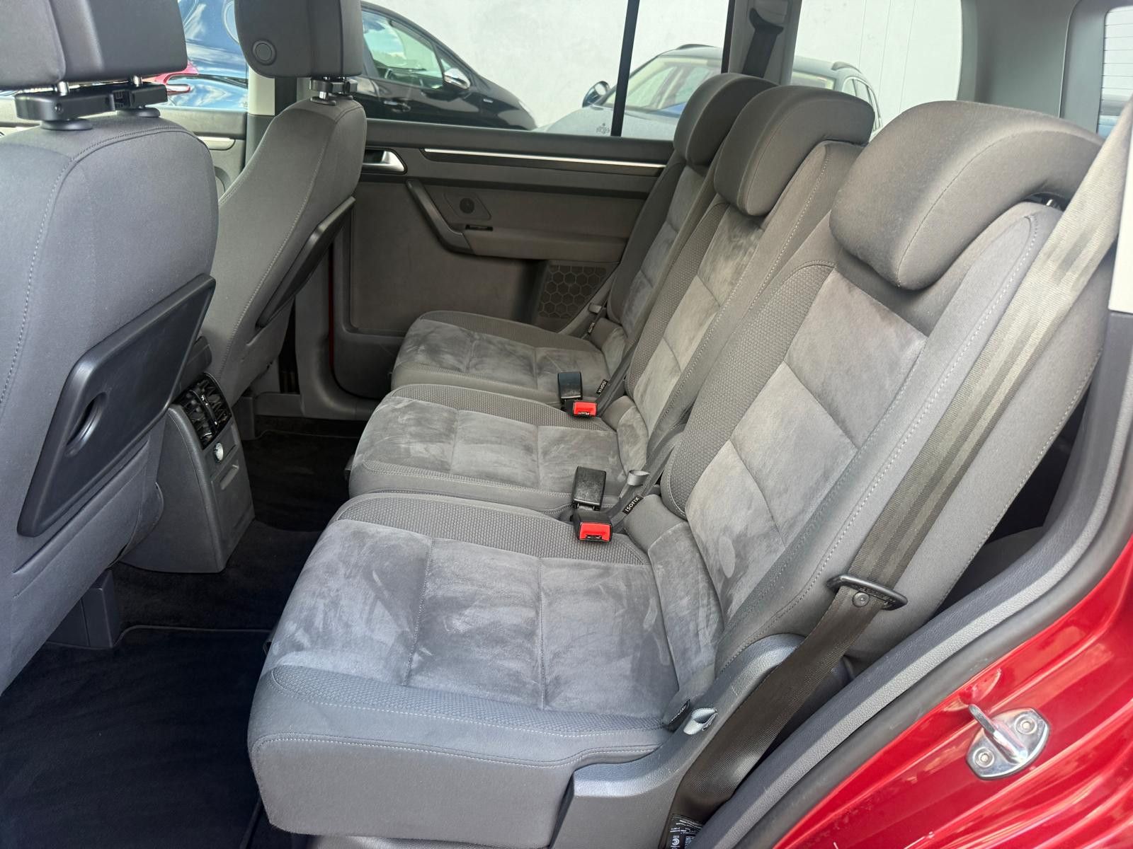 Fahrzeugabbildung Volkswagen Touran Highline*Klima*AHK*SH*