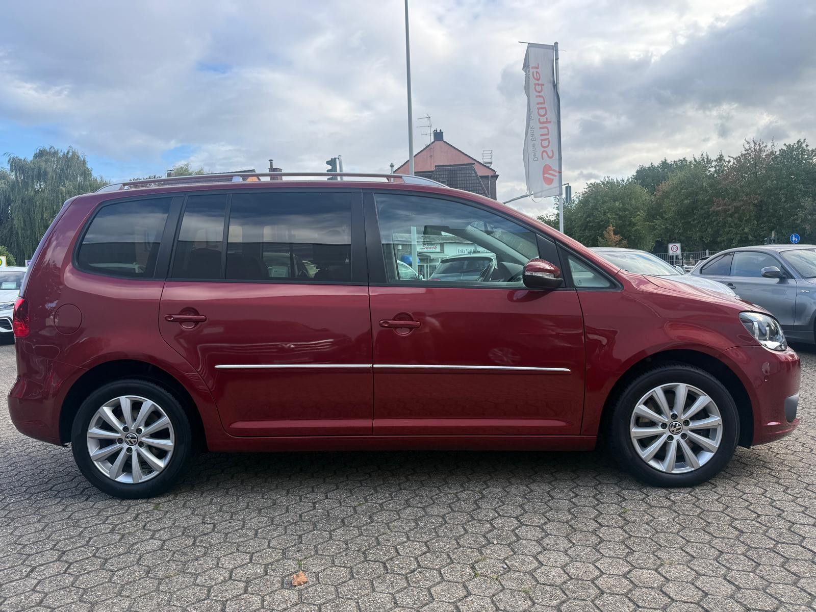 Fahrzeugabbildung Volkswagen Touran Highline*Klima*AHK*SH*