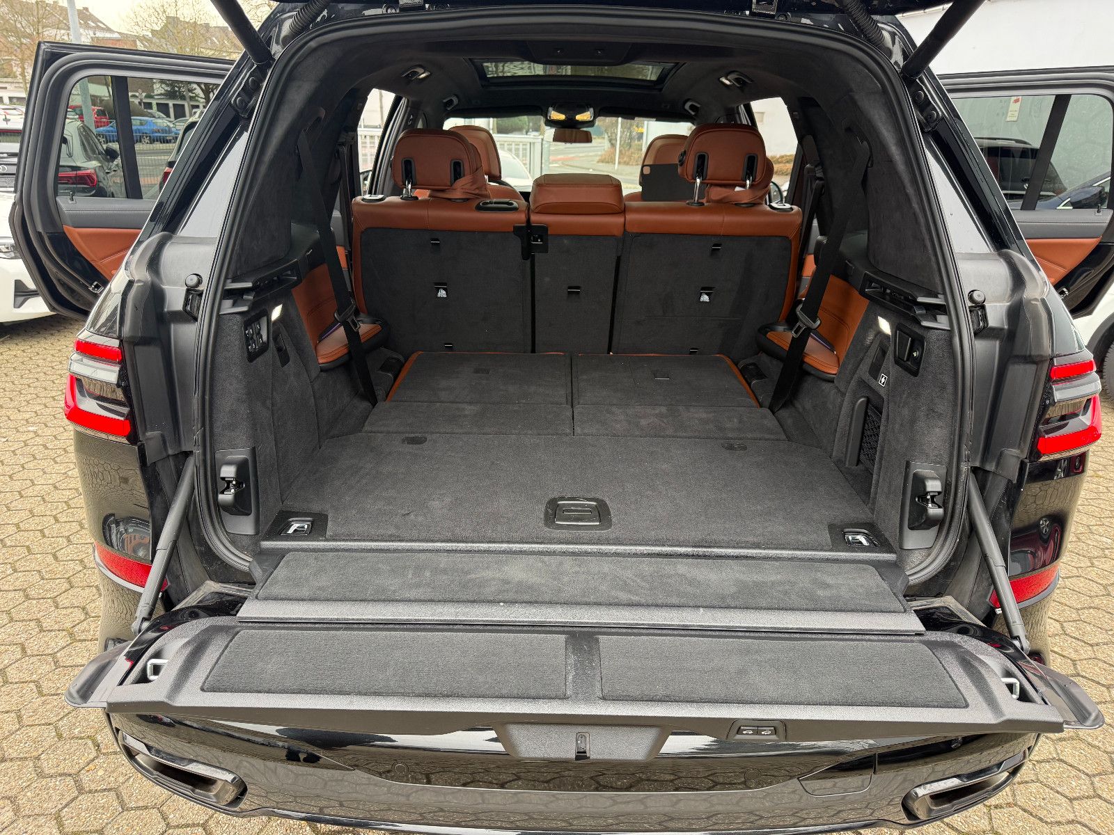 Fahrzeugabbildung BMW X7 xDrive 40 d M Sport*ACC*PANO*AHK*