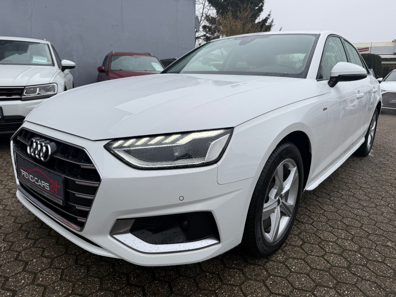 Audi A4 Lim. 30 TDI advanced*S-Line*AHK*Tempomat*