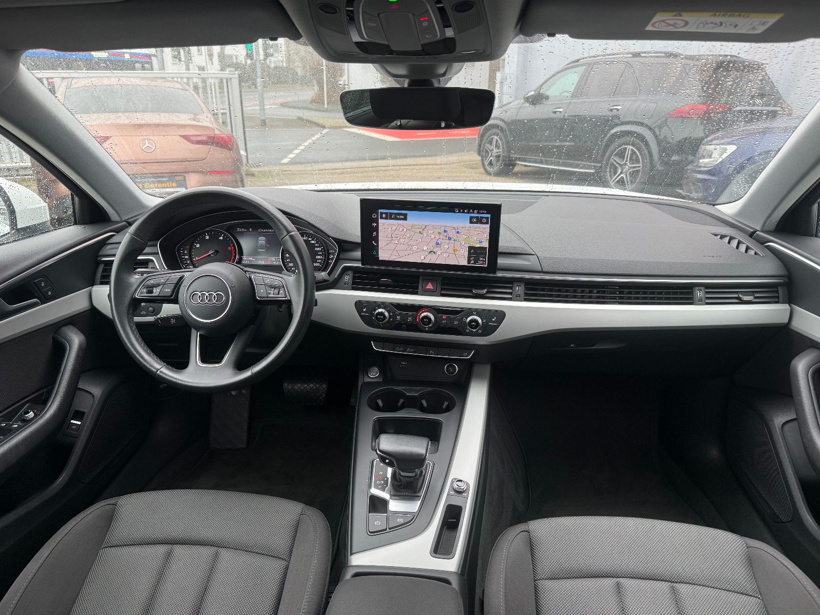 Fahrzeugabbildung Audi A4 Lim. 30 TDI advanced*S-Line*AHK*Tempomat*