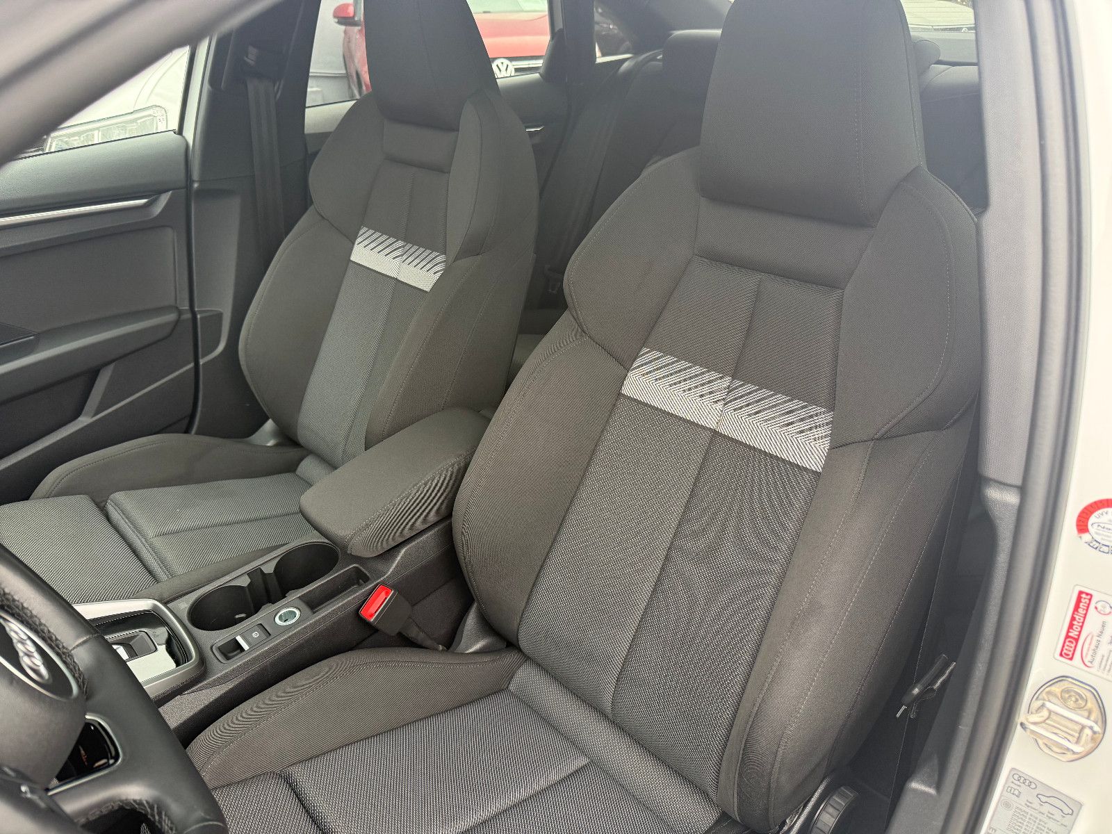 Fahrzeugabbildung Audi A3 Limousine 35 TFSI S-line* Matrix LED* ACC*