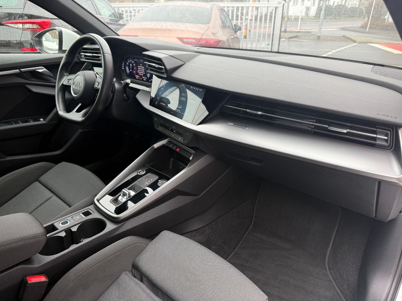 Fahrzeugabbildung Audi A3 Limousine 35 TFSI S-line* Matrix LED* ACC*