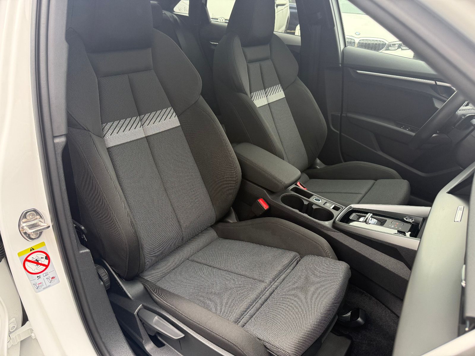 Fahrzeugabbildung Audi A3 Limousine 35 TFSI S-line* Matrix LED* ACC*