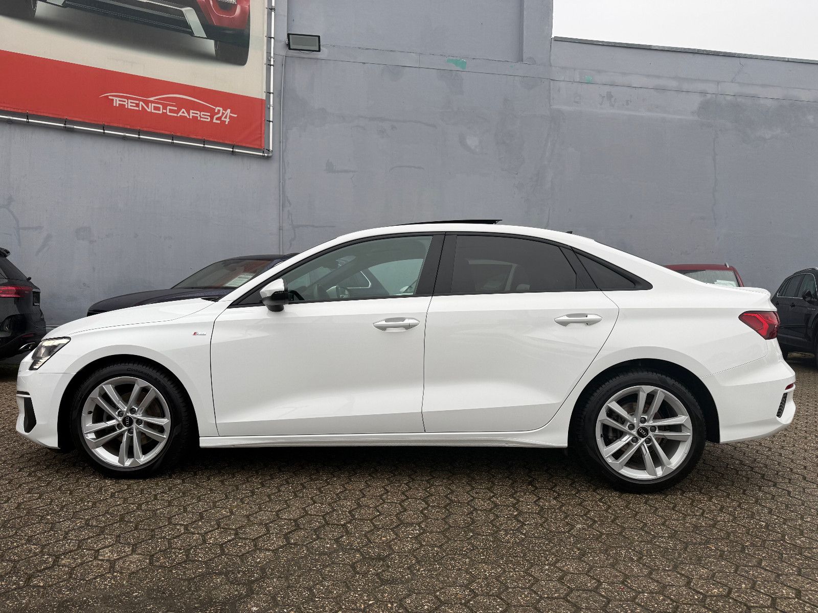 Fahrzeugabbildung Audi A3 Limousine 35 TFSI S-line* Matrix LED* ACC*