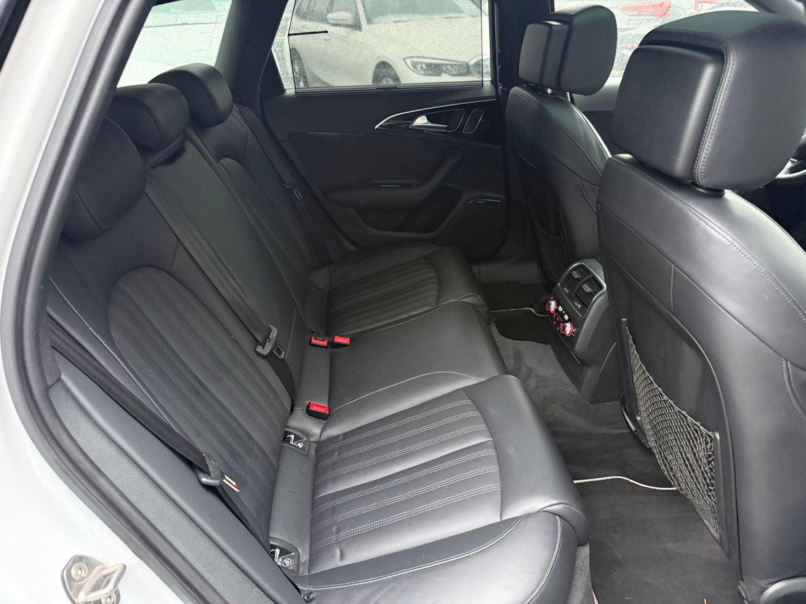 Fahrzeugabbildung Audi A6 Avant 2.0 TDI ultra*S-line*ACC*PANO*BOSE*