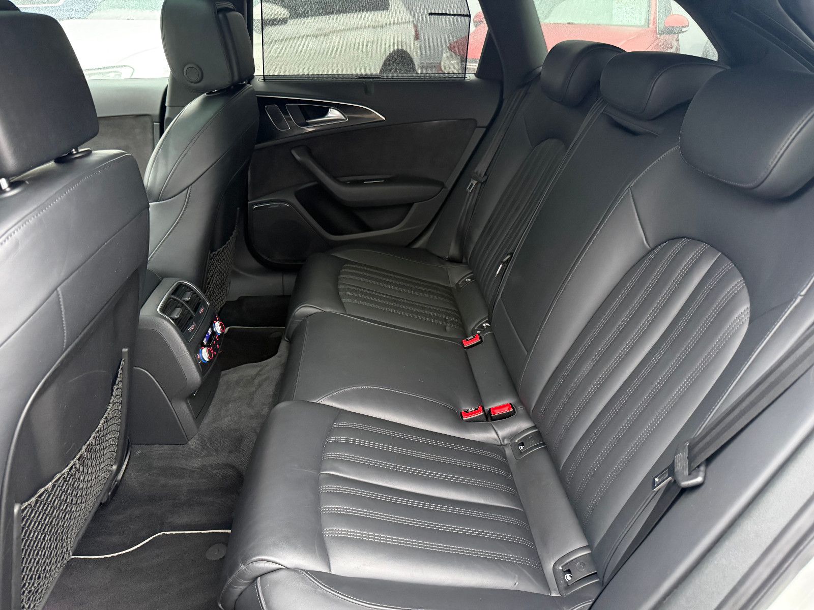 Fahrzeugabbildung Audi A6 Avant 2.0 TDI ultra*S-line*ACC*PANO*BOSE*