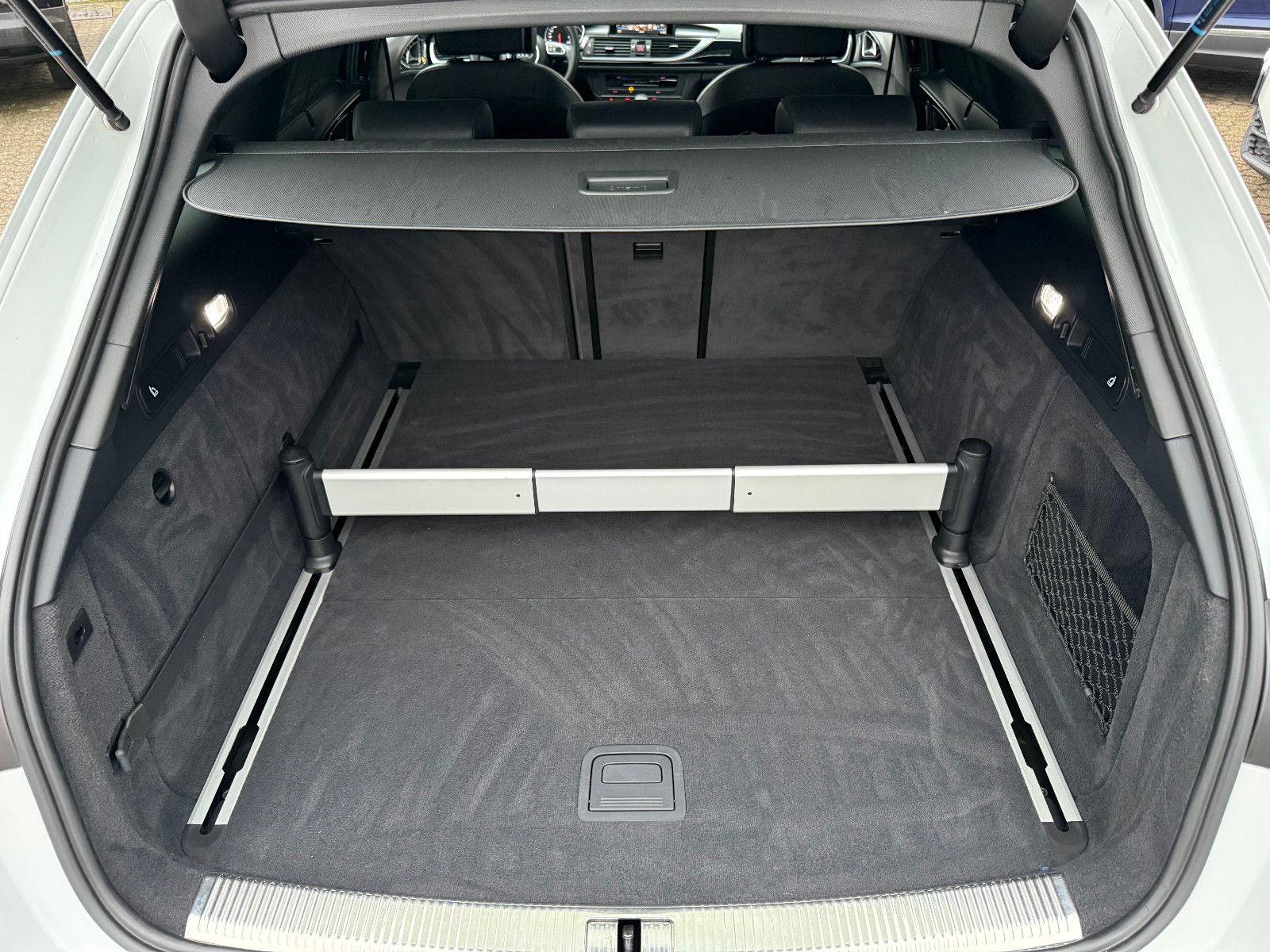 Fahrzeugabbildung Audi A6 Avant 2.0 TDI ultra*S-line*ACC*PANO*BOSE*