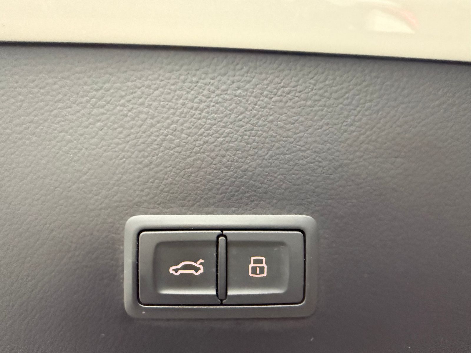 Fahrzeugabbildung Audi A6 Avant 2.0 TDI ultra*S-line*ACC*PANO*BOSE*