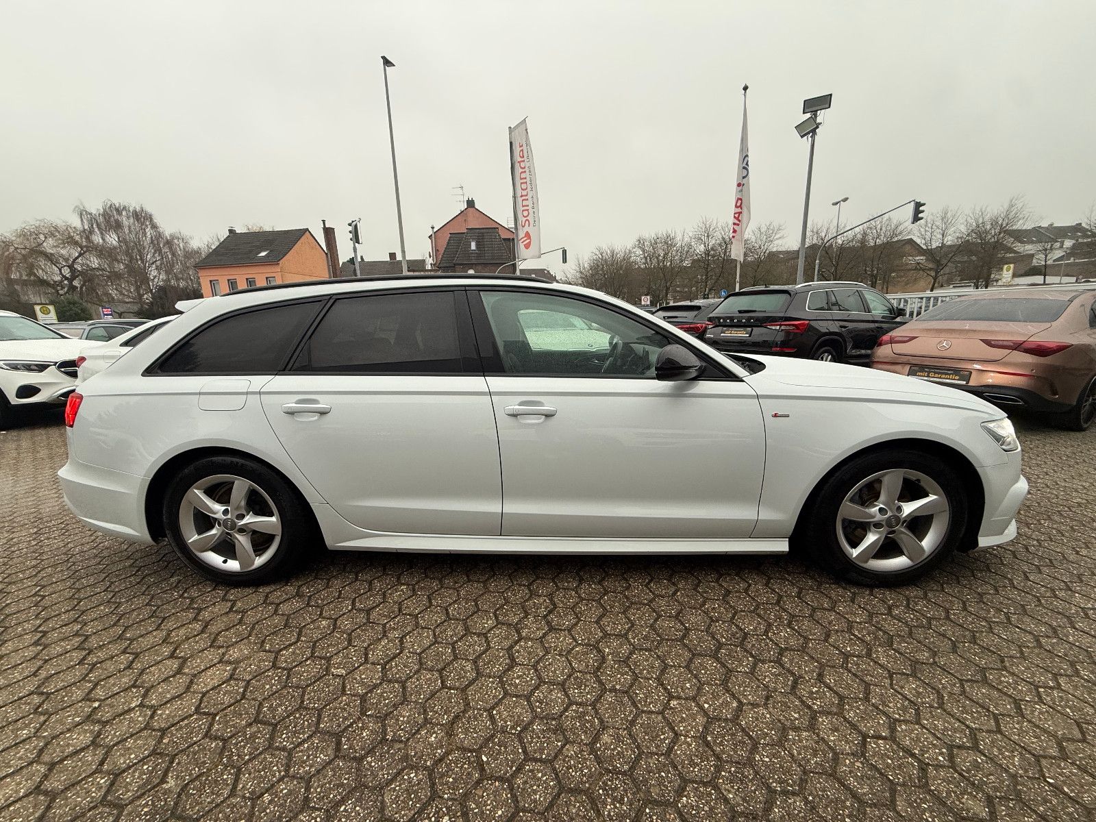 Fahrzeugabbildung Audi A6 Avant 2.0 TDI ultra*S-line*ACC*PANO*BOSE*