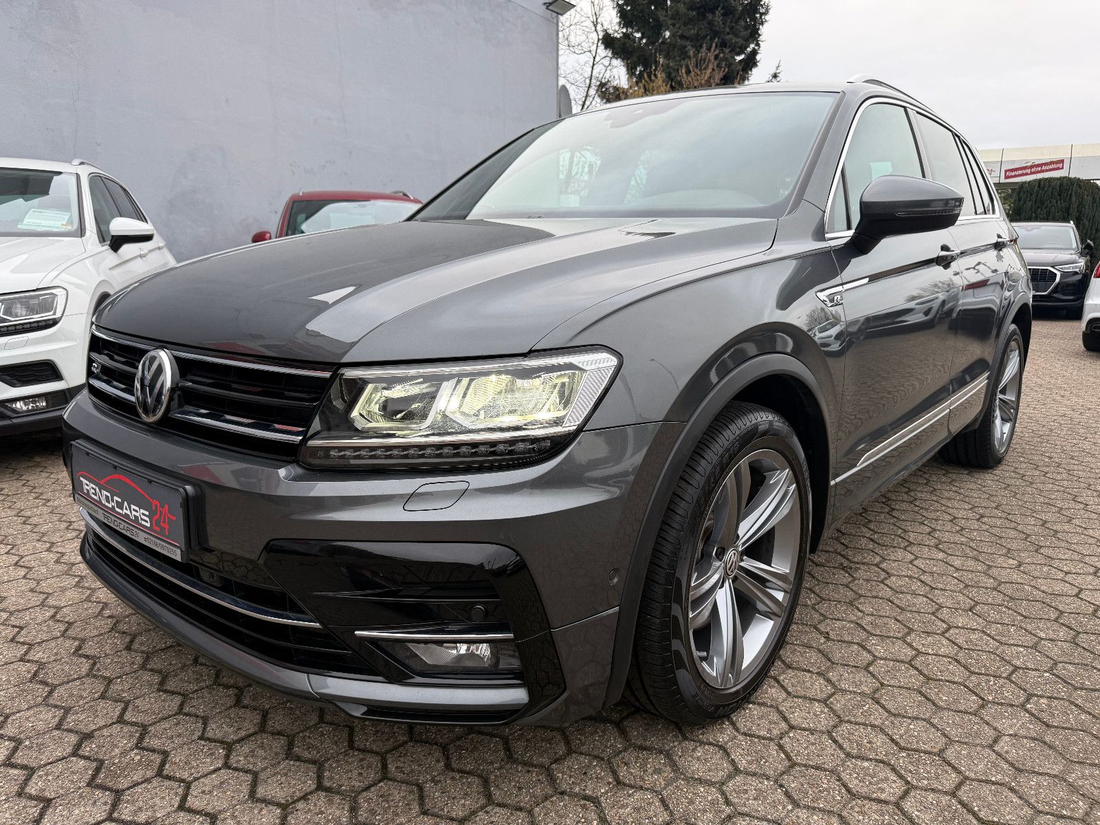 Volkswagen Tiguan R-line 4Motion*ACC*PANO*LED*19ZOLL*