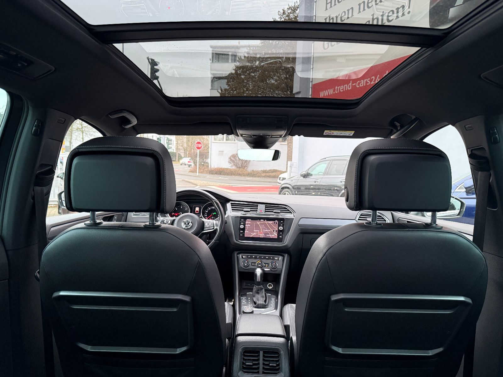 Fahrzeugabbildung Volkswagen Tiguan R-line 4Motion*ACC*PANO*LED*19ZOLL*