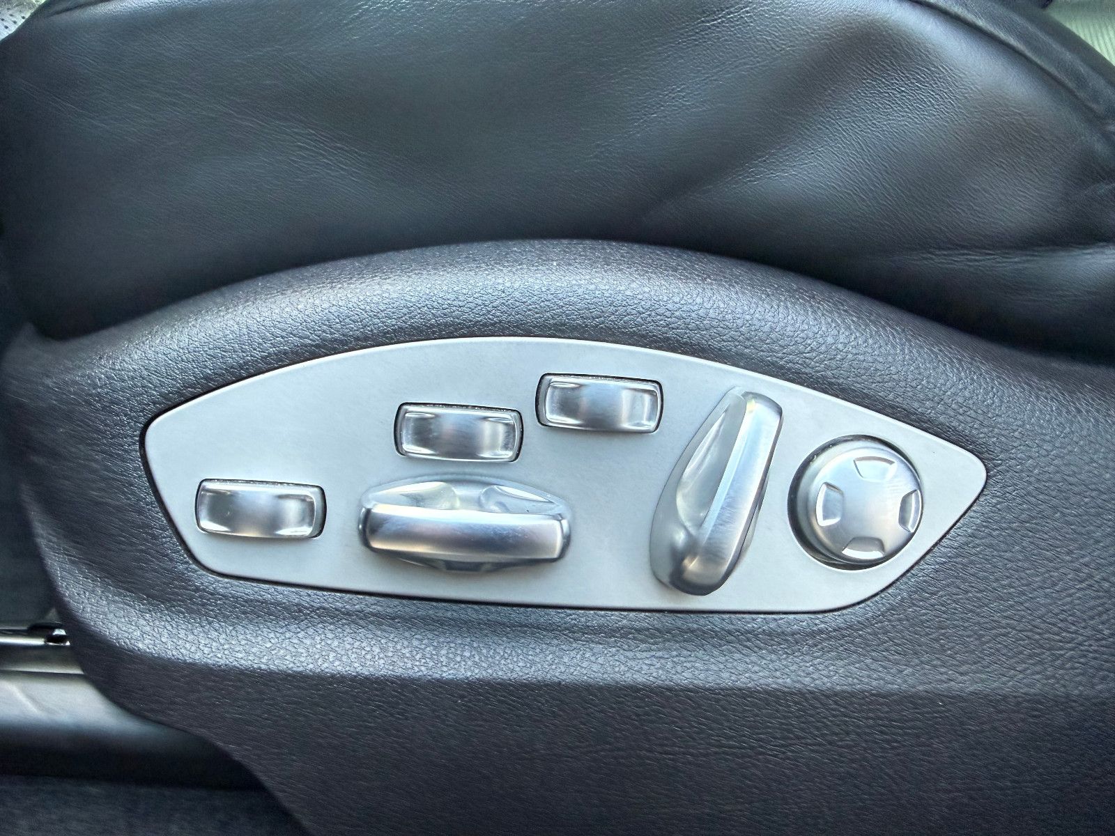 Fahrzeugabbildung Porsche Macan*ACC*Leder*360 Cam* 21Zoll*Pano*BOSE