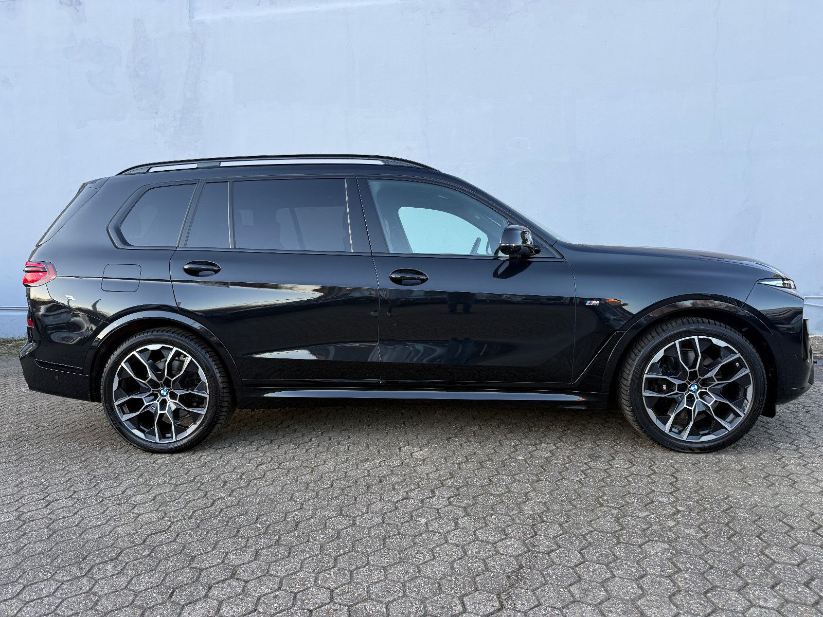Fahrzeugabbildung BMW X7 xDrive 40d MSport*ACC*PANO*AHK*Softclose*VOLL