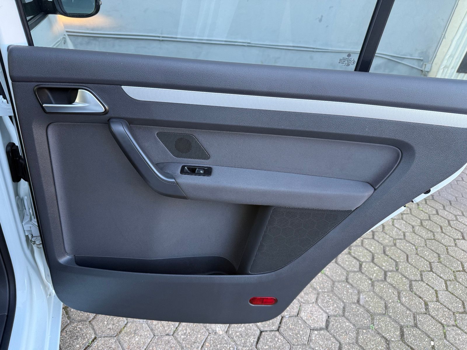 Fahrzeugabbildung Volkswagen Touran Life*Tempomat*Klima*SH*