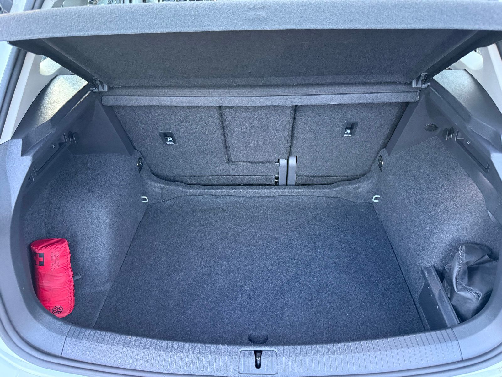 Fahrzeugabbildung Volkswagen Tiguan Life*Fahrschule Wagen* Driving school Car