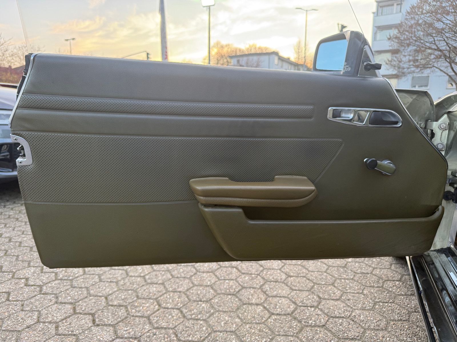 Fahrzeugabbildung Mercedes-Benz SL 280*Oldtimer*