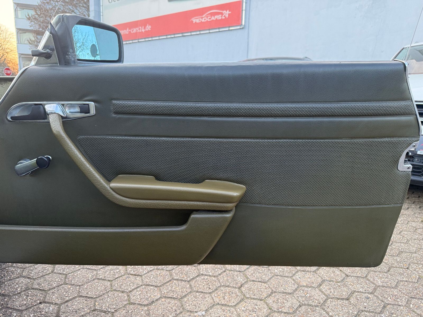 Fahrzeugabbildung Mercedes-Benz SL 280*Oldtimer*