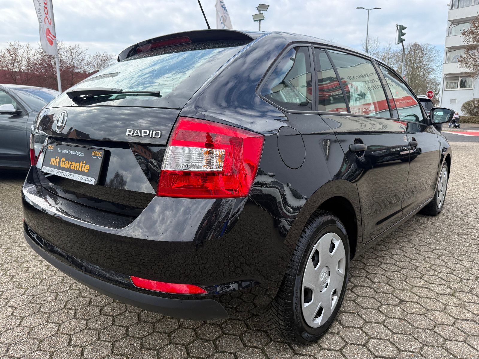Fahrzeugabbildung SKODA Rapid Spaceback Active