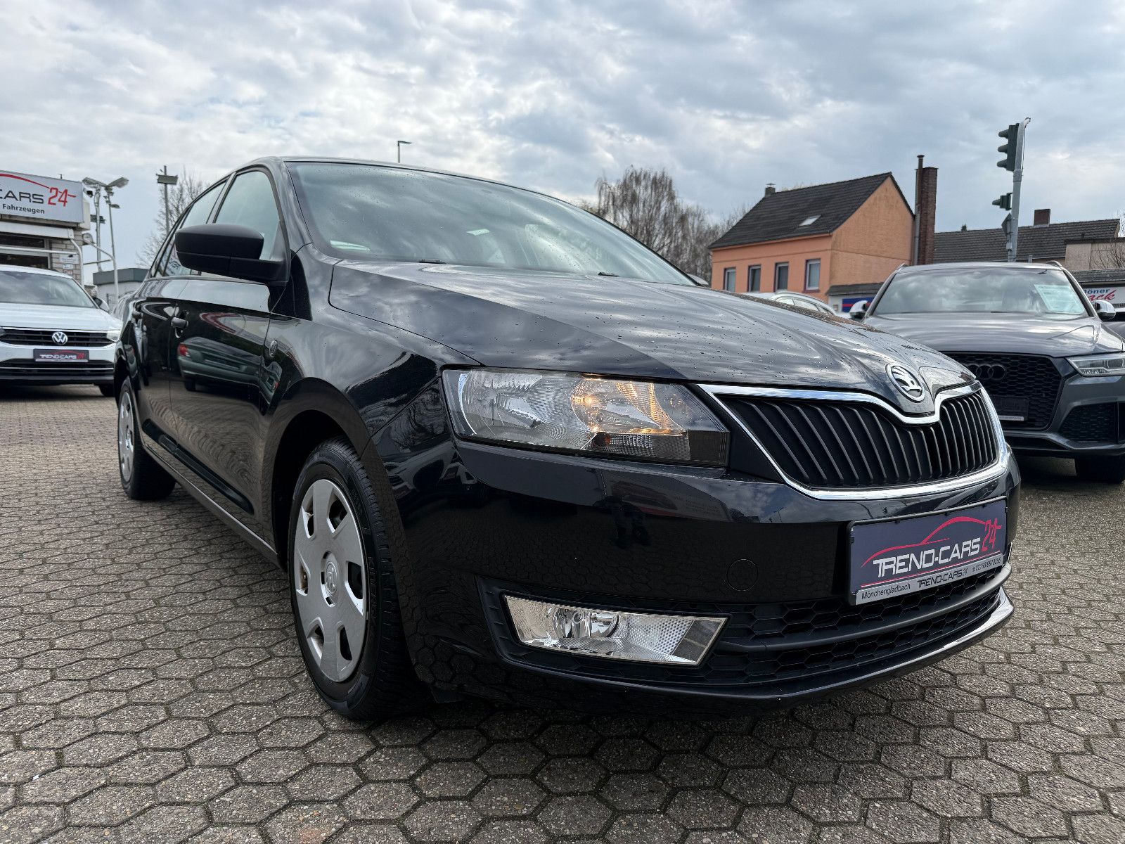 Fahrzeugabbildung SKODA Rapid Spaceback Active