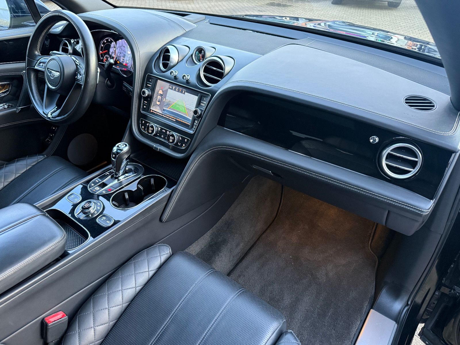 Fahrzeugabbildung Bentley Bentayga 6.0 W12 4WD*FirstEdition* Pano*Voll*