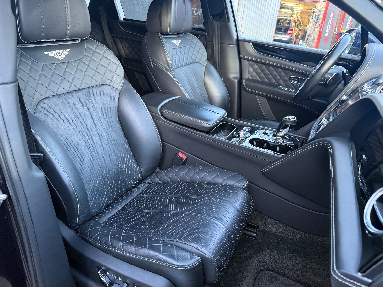 Fahrzeugabbildung Bentley Bentayga 6.0 W12 4WD*FirstEdition* Pano*Voll*