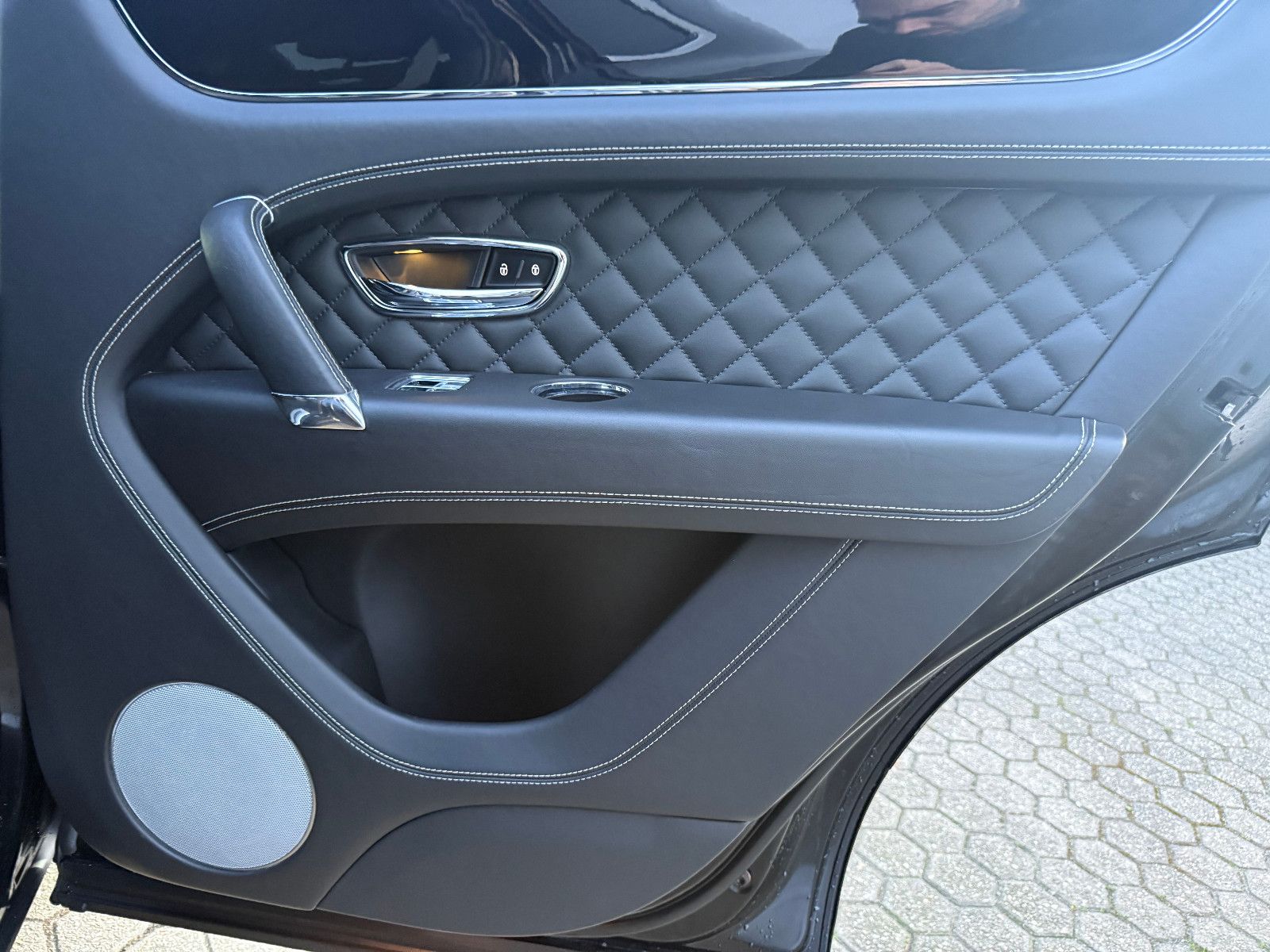 Fahrzeugabbildung Bentley Bentayga 6.0 W12 4WD*FirstEdition* Pano*Voll*