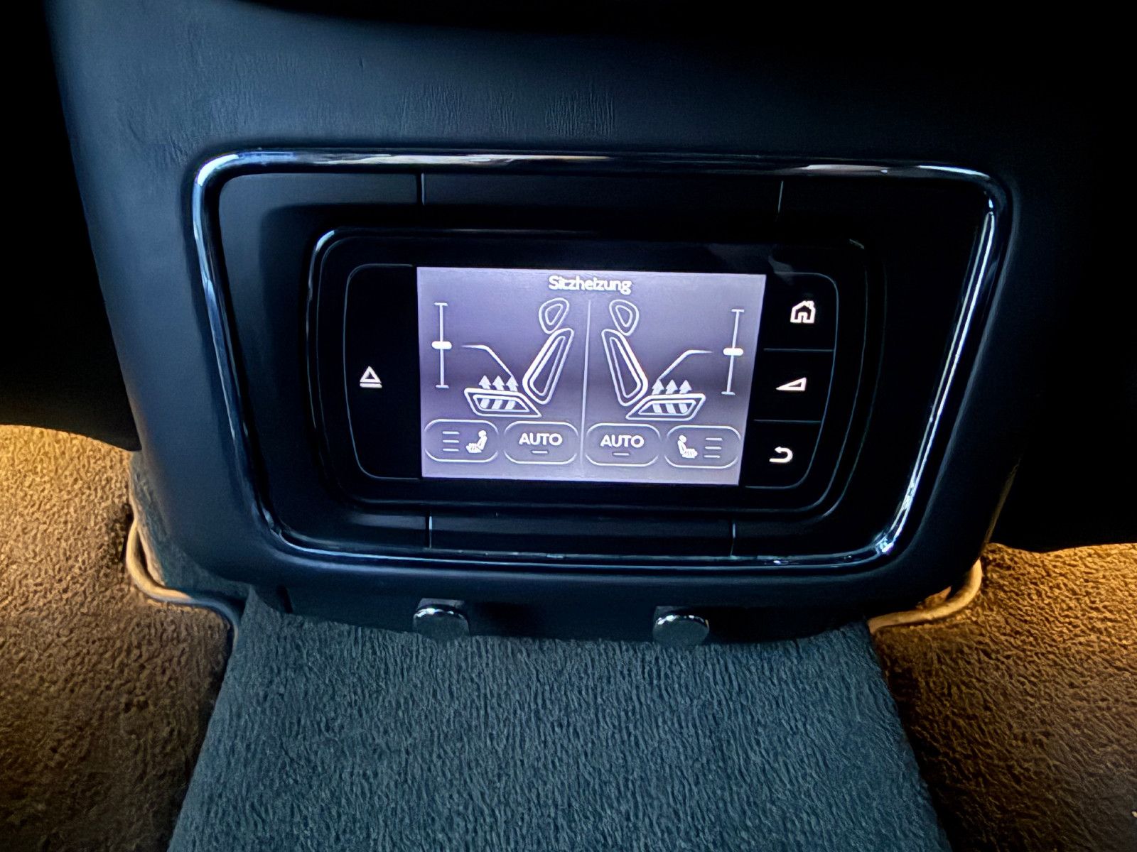 Fahrzeugabbildung Bentley Bentayga 6.0 W12 4WD*FirstEdition* Pano*Voll*