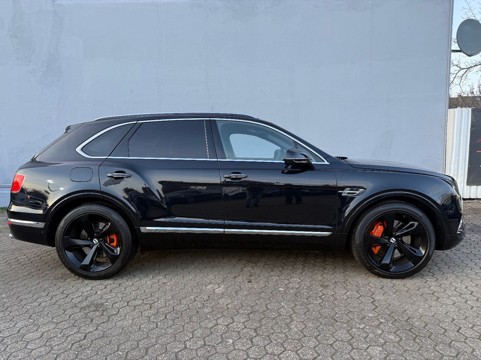 Fahrzeugabbildung Bentley Bentayga 6.0 W12 4WD*FirstEdition* Pano*Voll*