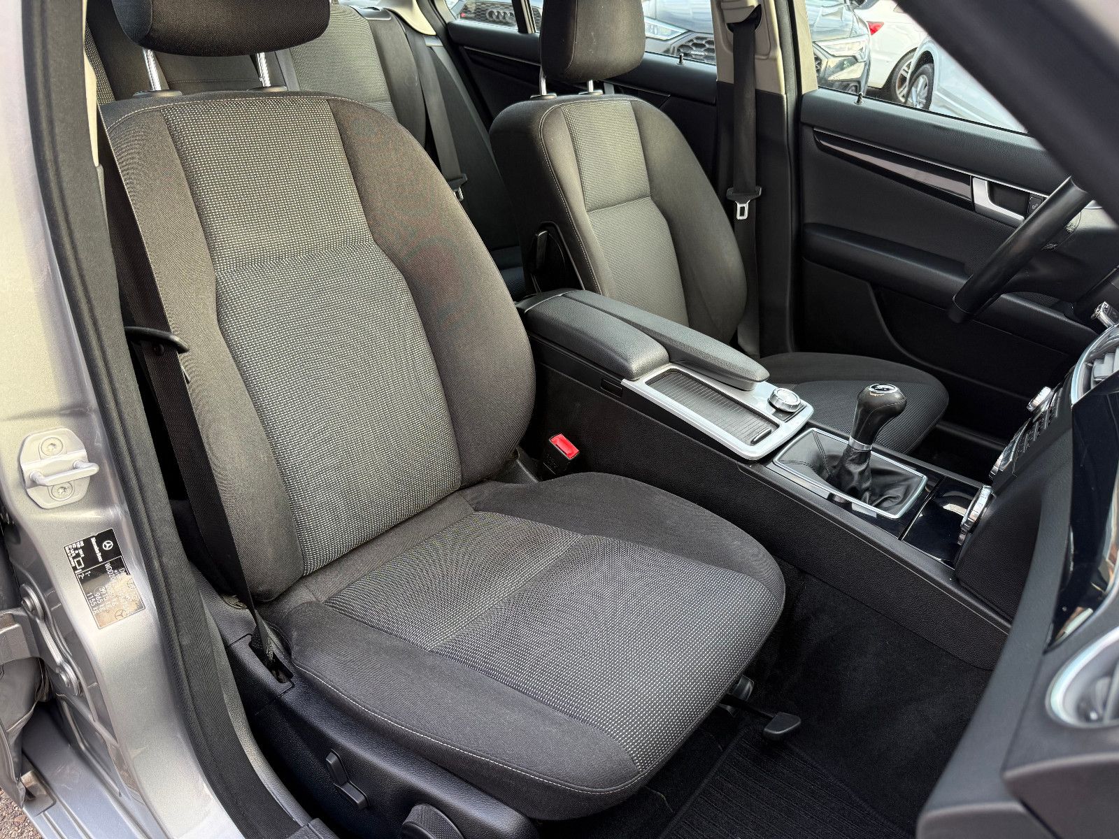 Fahrzeugabbildung Mercedes-Benz C 180 T-Modell  CGI BlueEfficiency`*Klima*